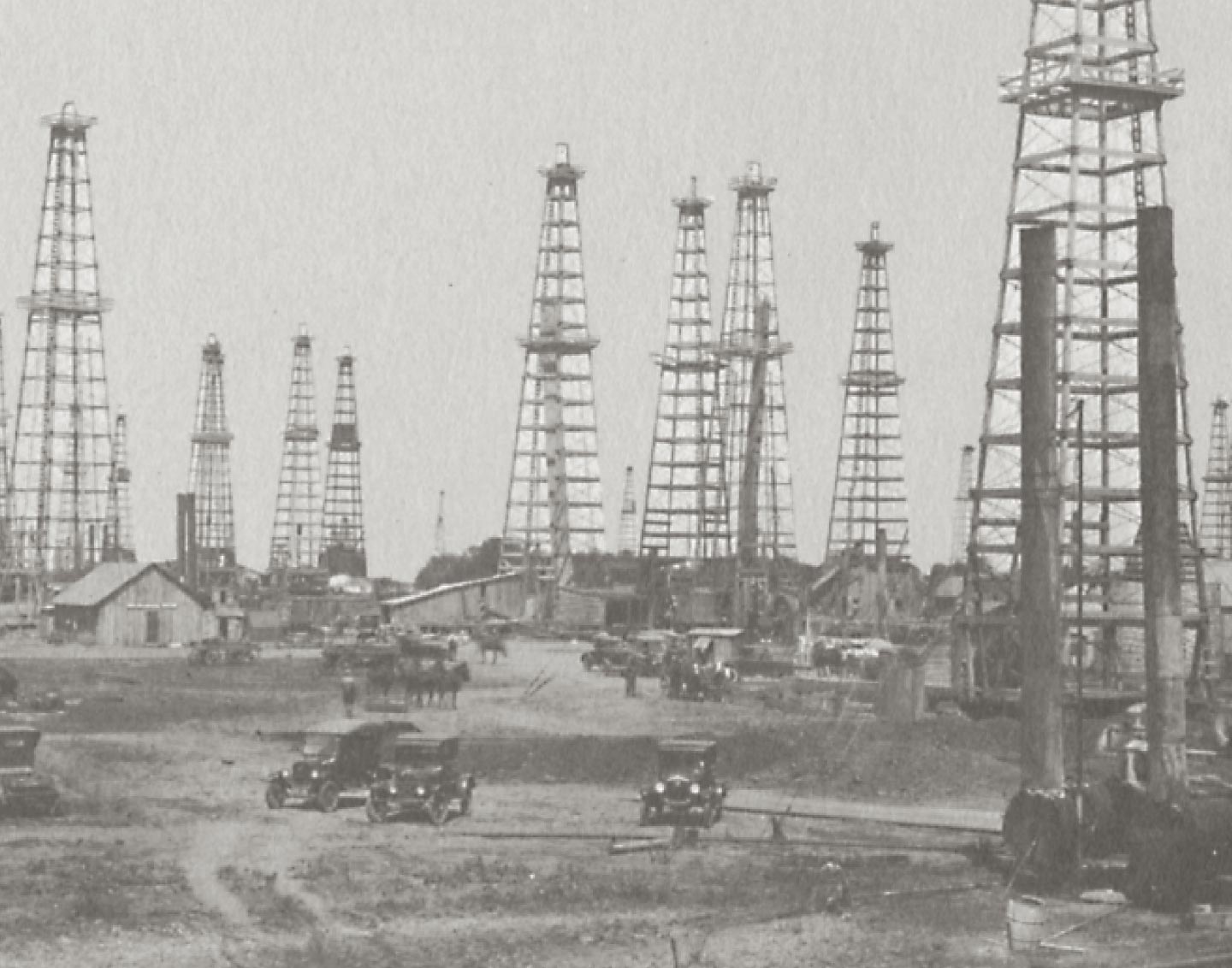 Field of oil rigs