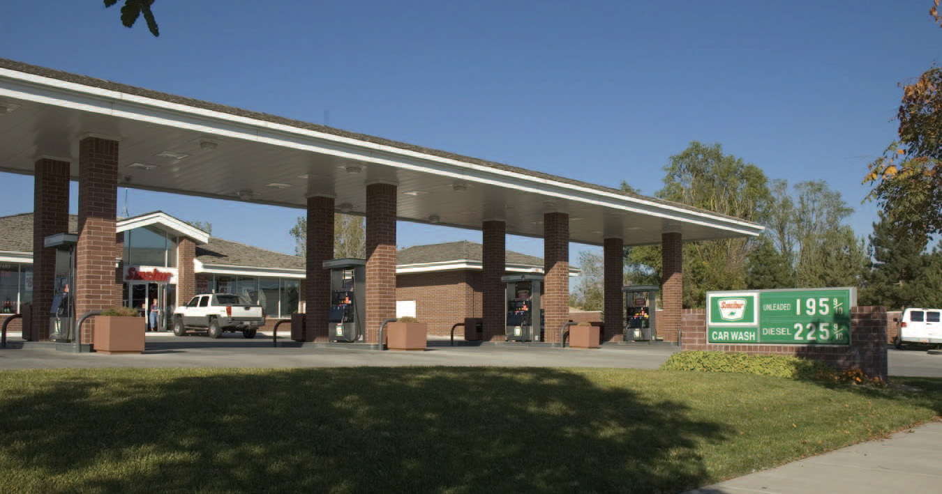 Sinclair Oil gas station